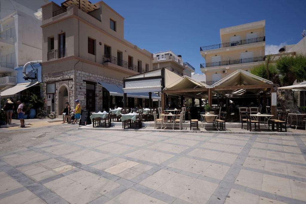 Restauracja lub miejsce do jedzenia w obiekcie Limani House TOP Location - Amazing View