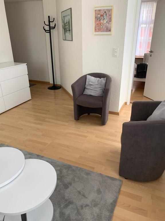 Posezení v ubytování Haus zur Eiche Private 3,5 Zimmerwohnung bis zu 8 Gäste