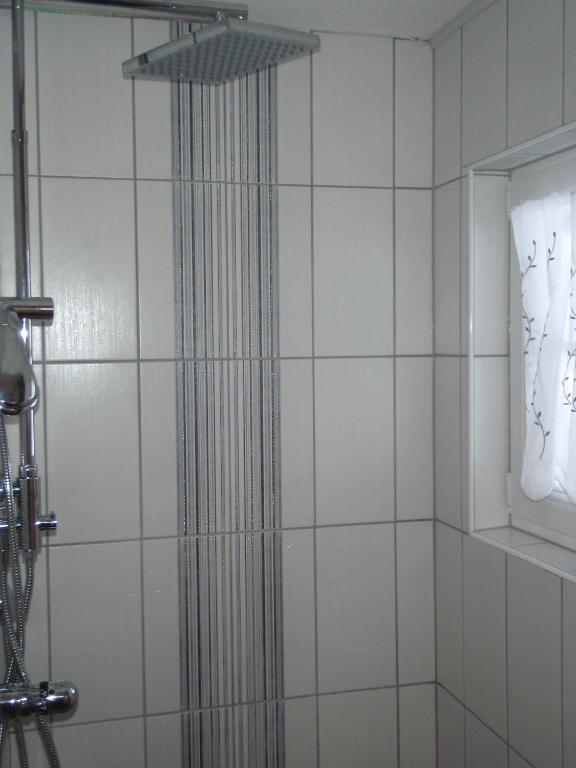 Bilik mandi di Ferienhaus Grobauer