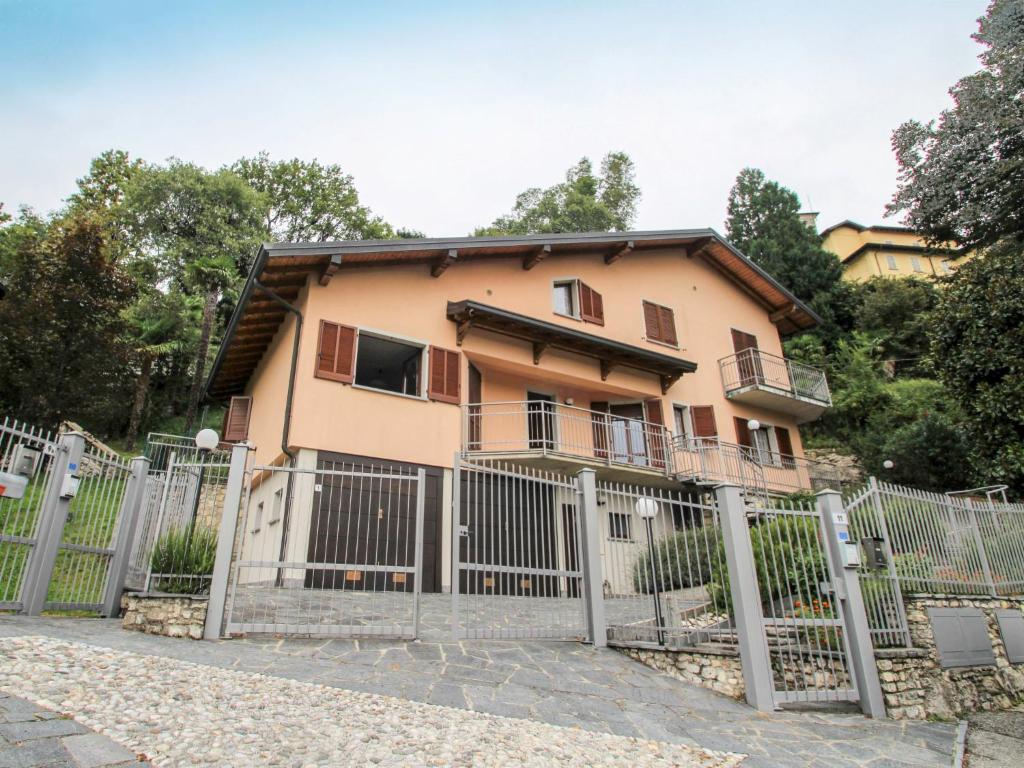 Budova, v ktorej sa vila nachádza