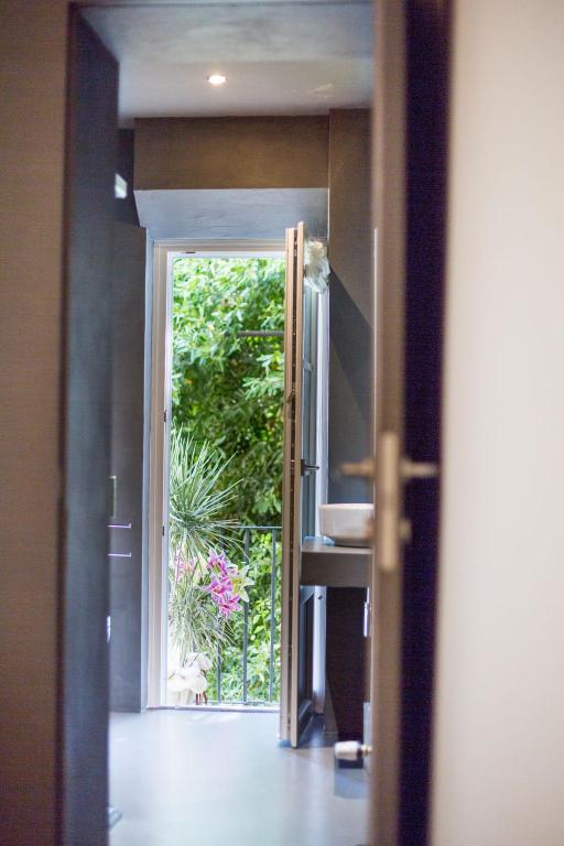 LUCUS Exclusive Bed and Breakfast - 19