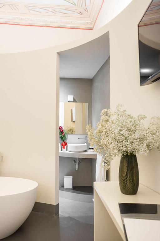 LUCUS Exclusive Bed and Breakfast - 7