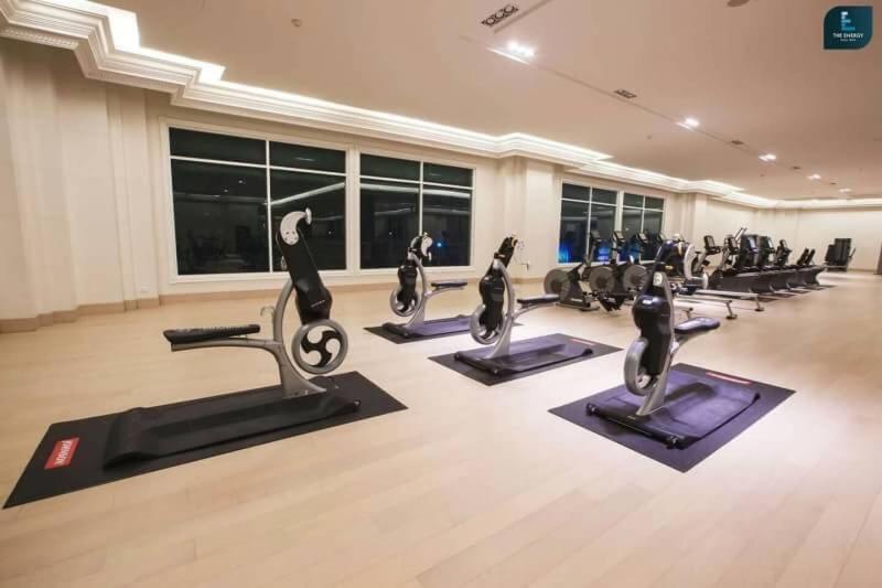 Fitnesscentret og/eller fitnessfaciliteterne på the energy huahin