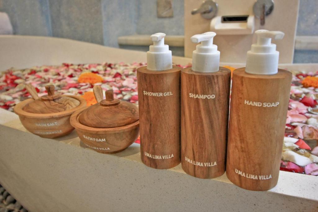 UMA LIMA VILLA BATU BELIG – Close to the Beach