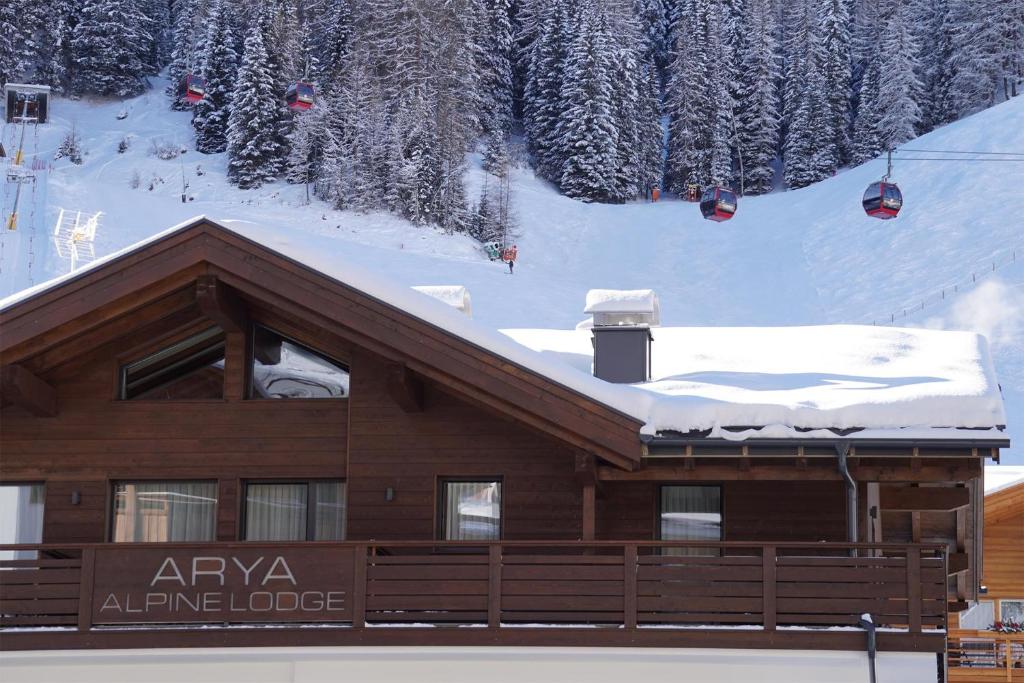 Arya Alpine Lodge v zimě
