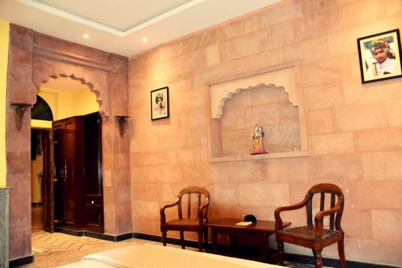 Jodhpur Palace Guest House - Doble Habitación De Lujo Con Vista De Castillo