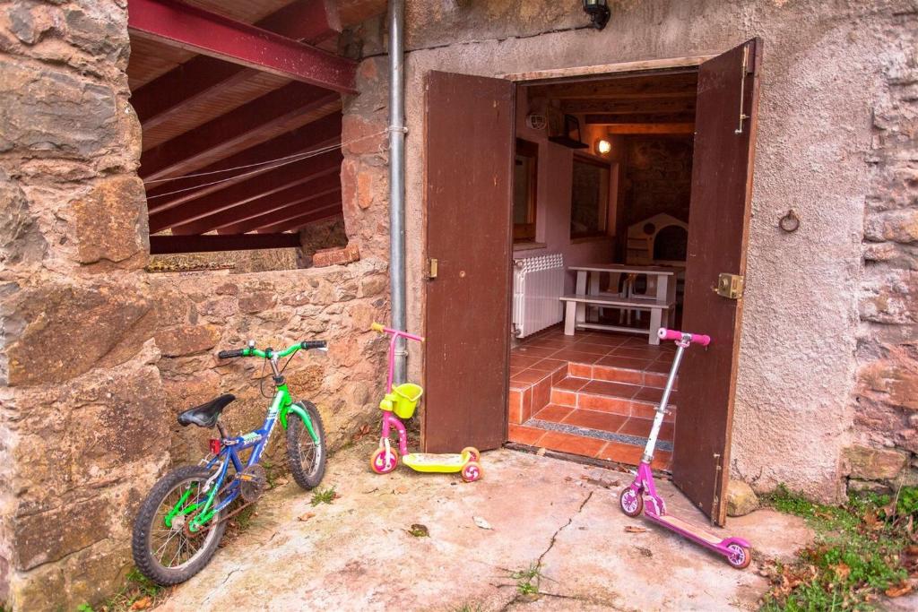 Jazda na bicykli v okolí ubytovania La Rovirota, Casa Solar