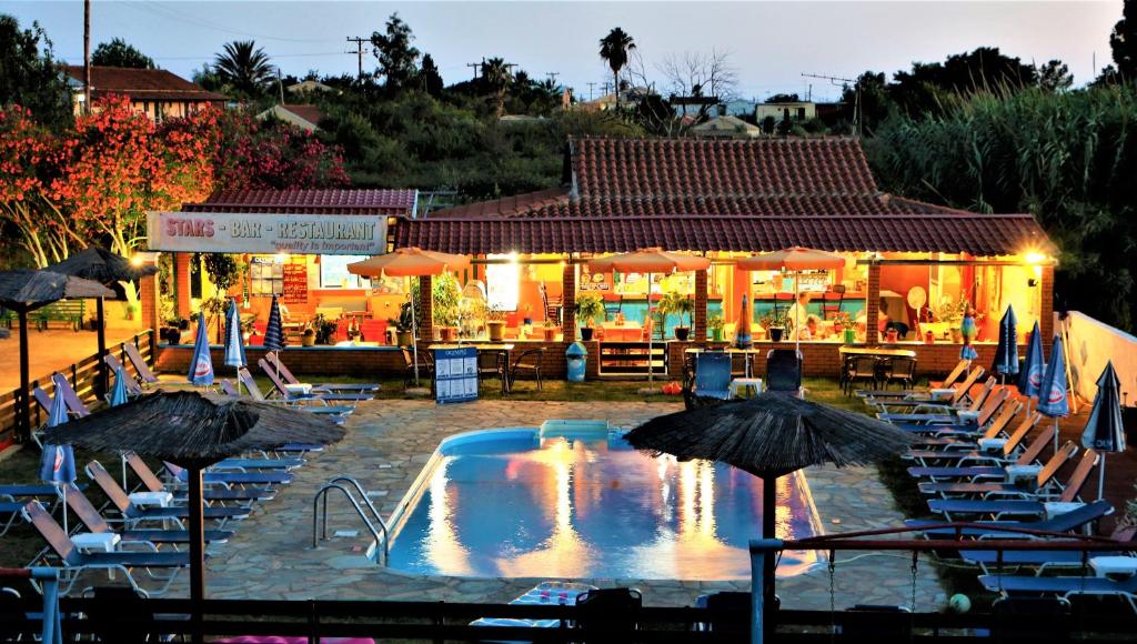 Bazén v ubytování Stars Hotel nebo v jeho okolí