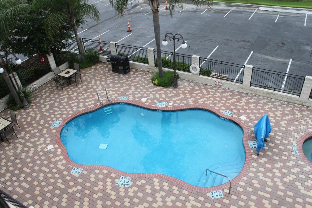 Holiday Inn Express Hotel and Suites Alice by IHG photo