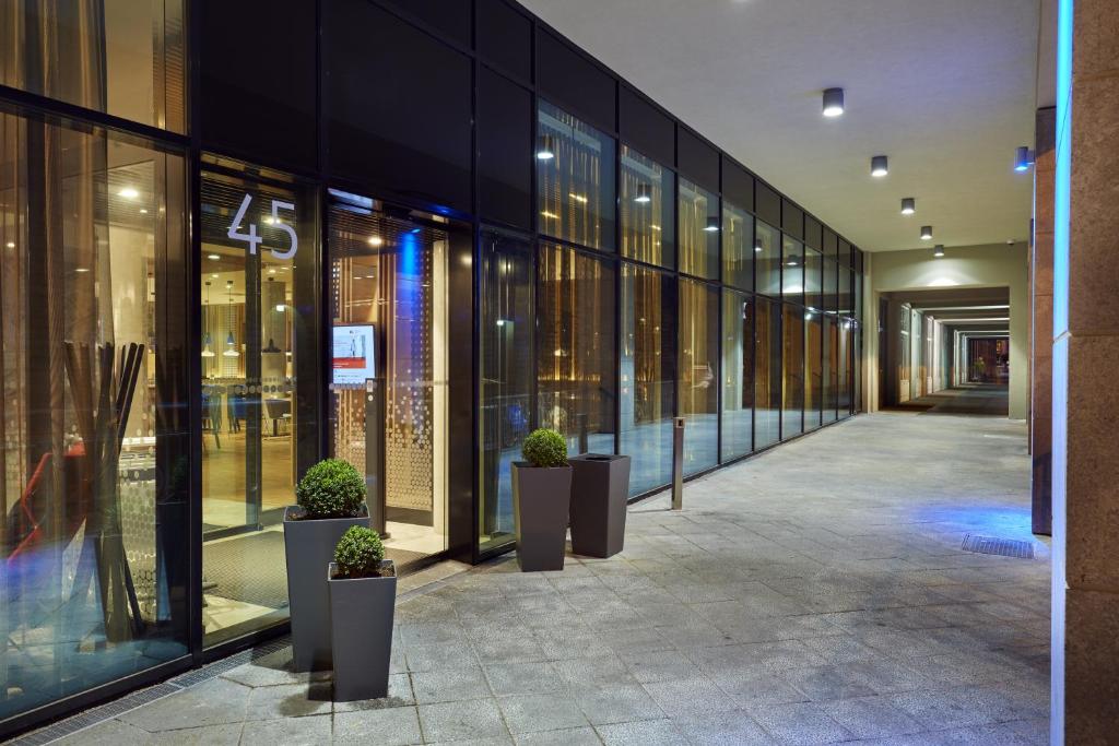 Holiday Inn Express - Berlin - Alexanderplatz by IHG - Resim 18