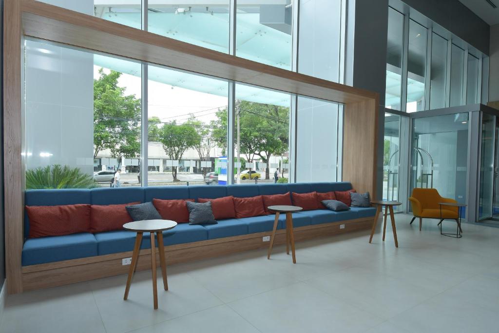 Posezení v ubytování Holiday Inn Express Asuncion Aviadores by IHG