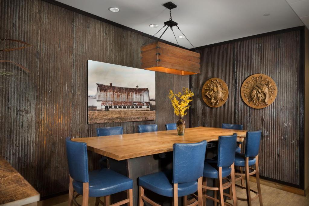 Blue Ridge Dining Room Asheville Nc