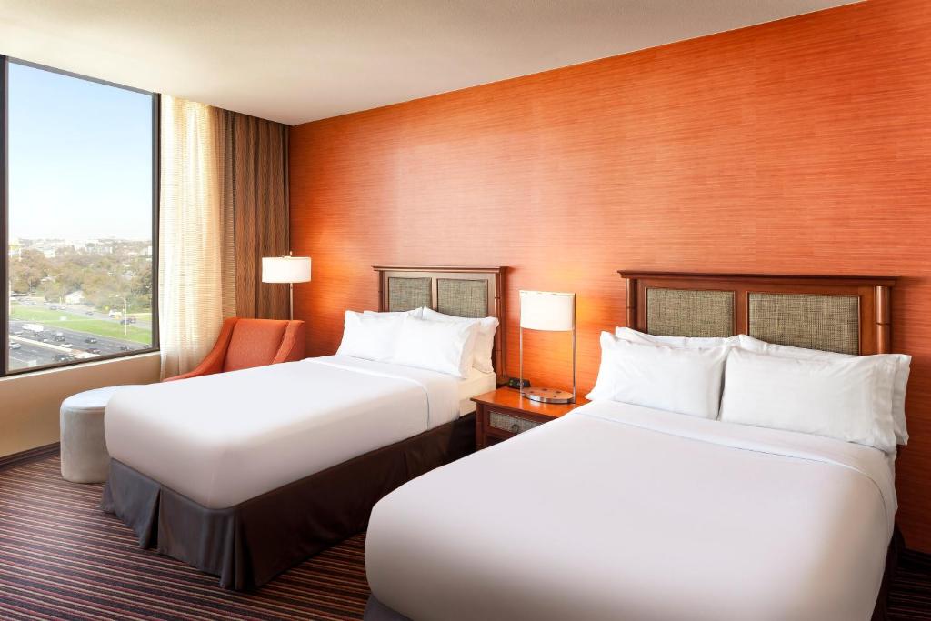 Holiday Inn Austin -Town Lake, an IHG Hotel - 