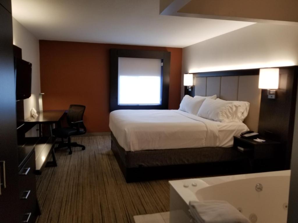 Holiday Inn Express Birch Run-Frankenmuth Area by IHG photo