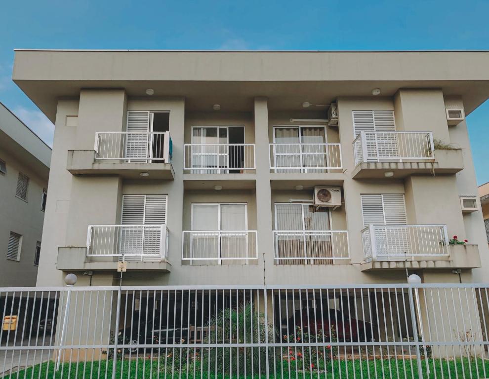  Apartamento em Ubatuba 50m do mar Praia Grande