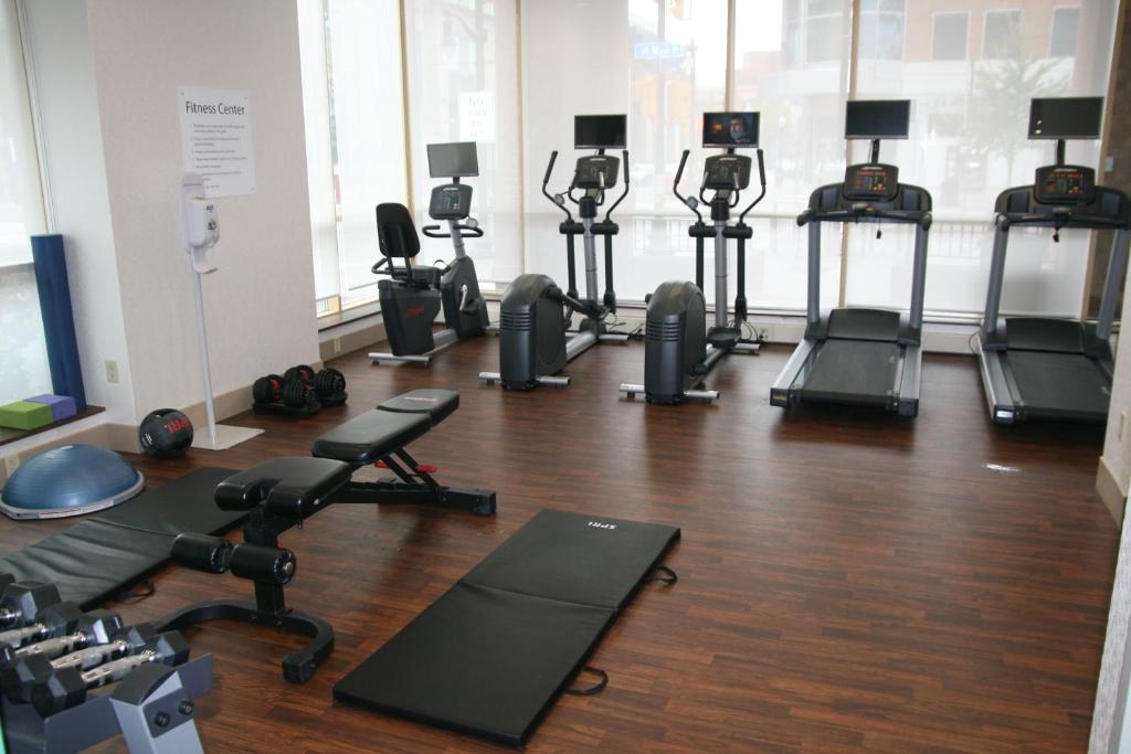 Holiday Inn Express & Suites Buffalo Downtown by IHG photo