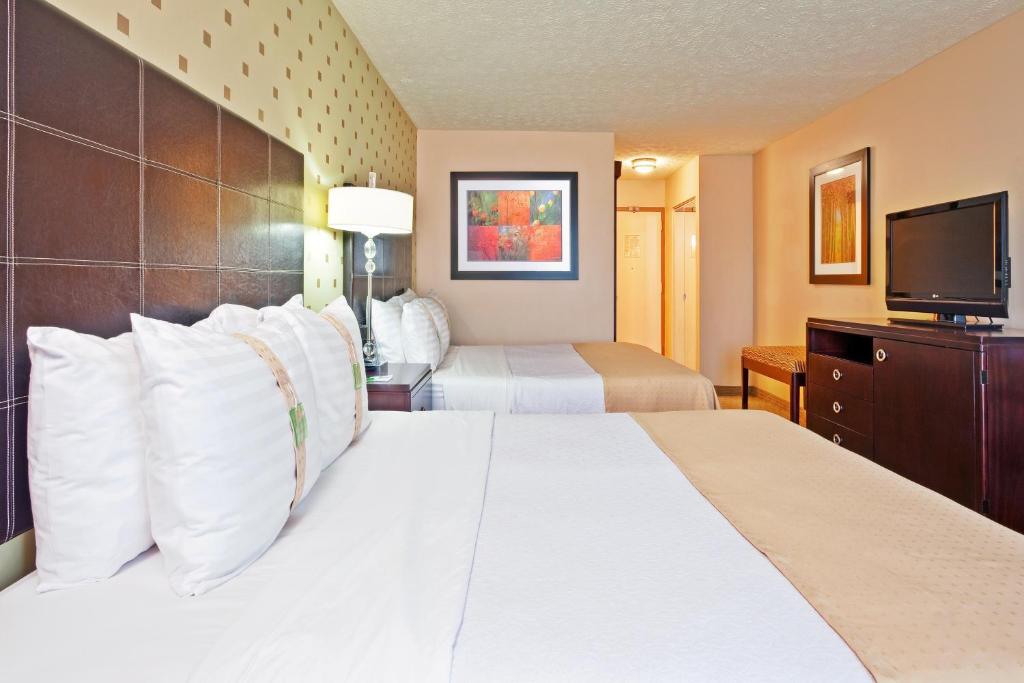 Holiday Inn Bloomington-University Area, an IHG Hotel - 