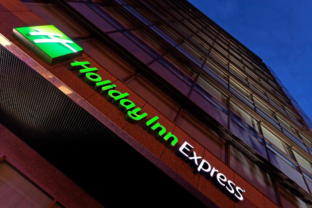 Certifikát, hodnocení, plakát nebo jiný dokument vystavený v ubytování Holiday Inn Express Bogotá - Parque La 93 by IHG