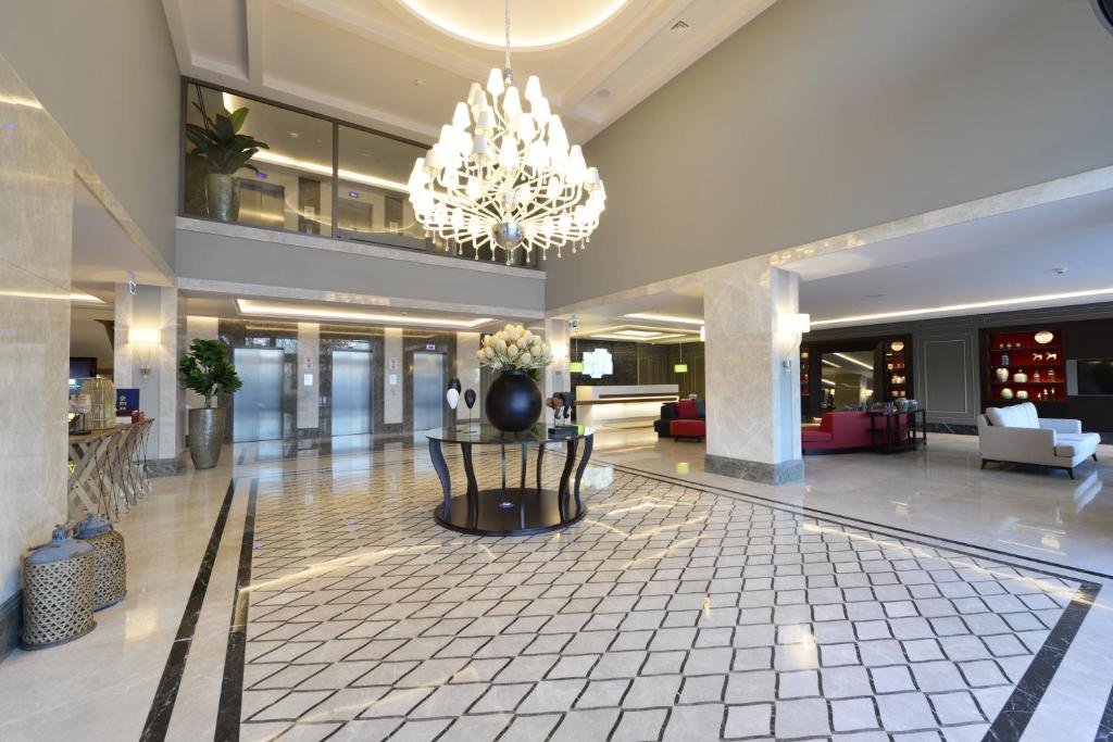 Lobby eller resepsjon på Holiday Inn Bursa - City Centre, an IHG Hotel