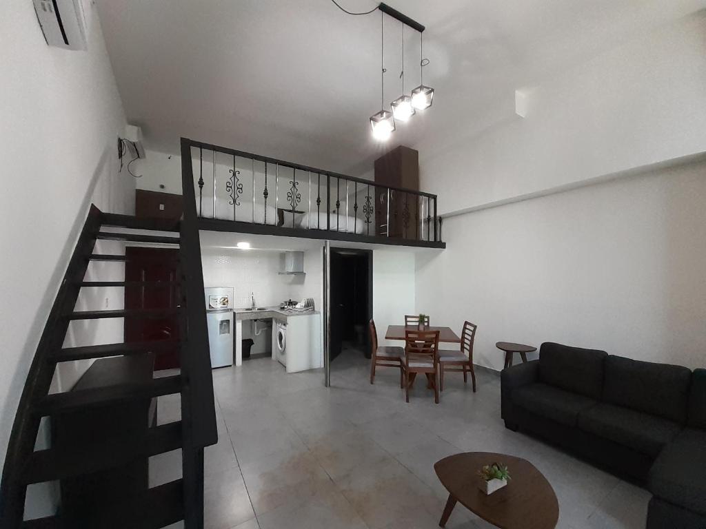 Kuchyň nebo kuchyňský kout v ubytování Innfiniti Hotel & Suites