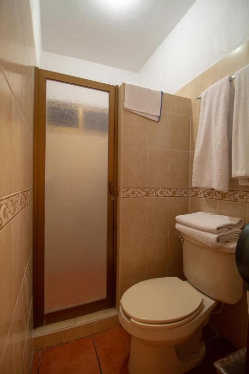 Koupelna v ubytování Hotel Degollado