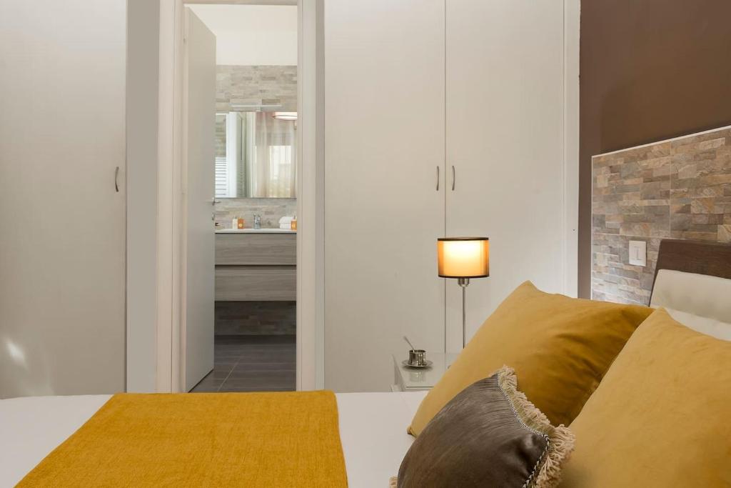Posteľ alebo postele v izbe v ubytovaní GuestHouse near St.Peter