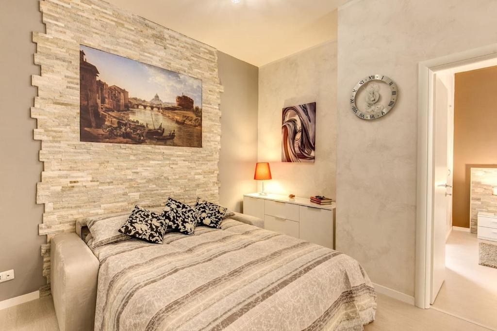 Posteľ alebo postele v izbe v ubytovaní GuestHouse near St.Peter