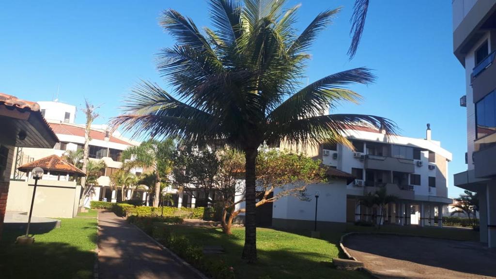  Ingleses a 50 metros da Praia 6 pessoas 101