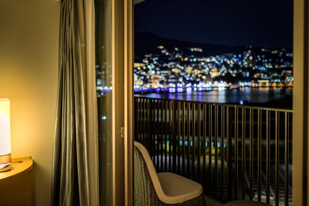 Svalir eða verönd á Atami Korakuen Hotel