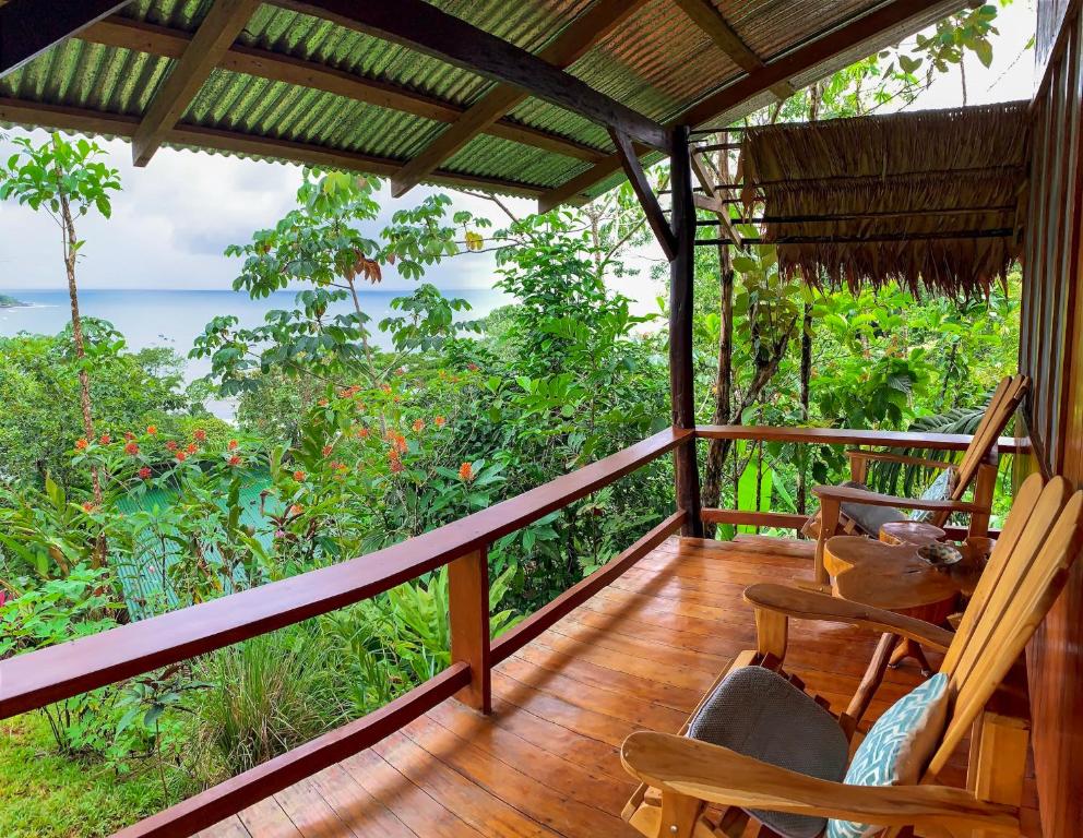 Sunset Lodge