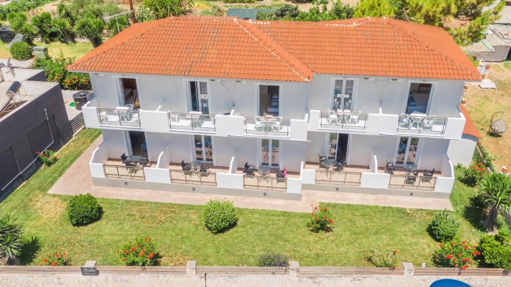 Budova, kde se aparthotel nachází