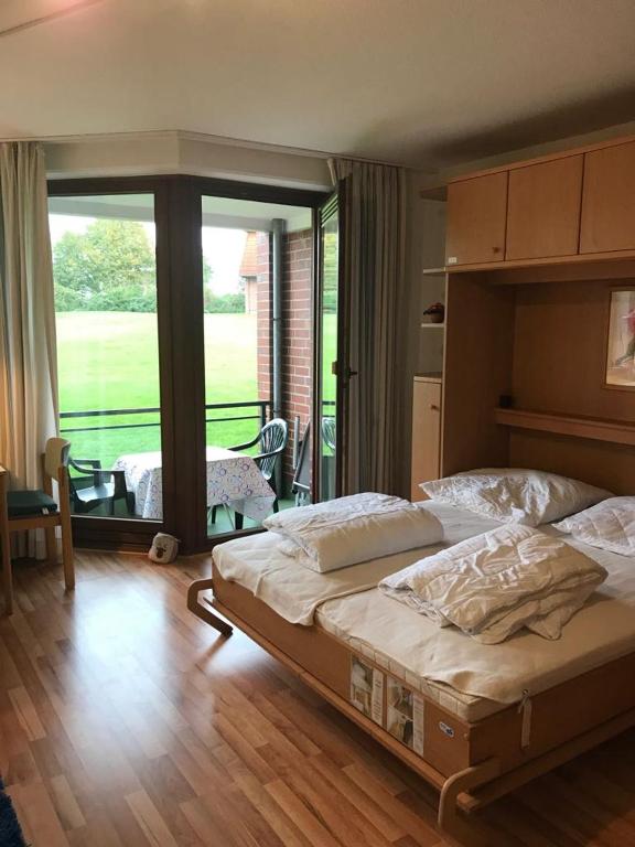 Postel nebo postele na pokoji v ubytování Travemünde am Hafen