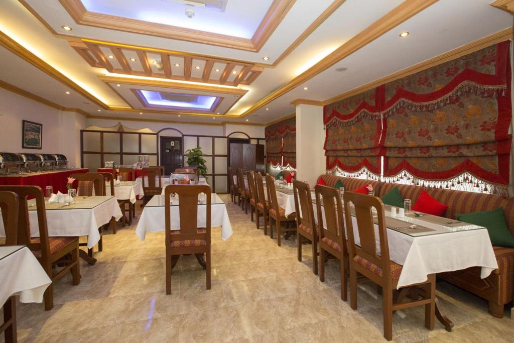 Restaurace v ubytování Samara Hotel
