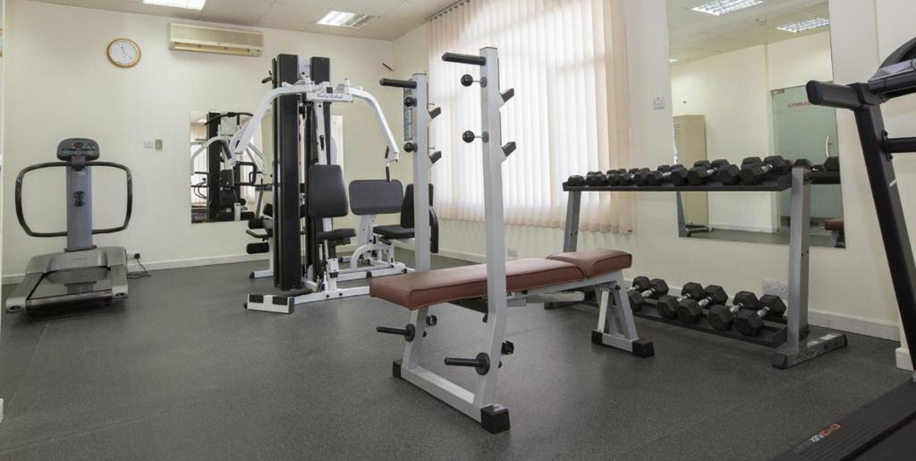 Fitness centrum a/nebo fitness zařízení v ubytování Samara Hotel