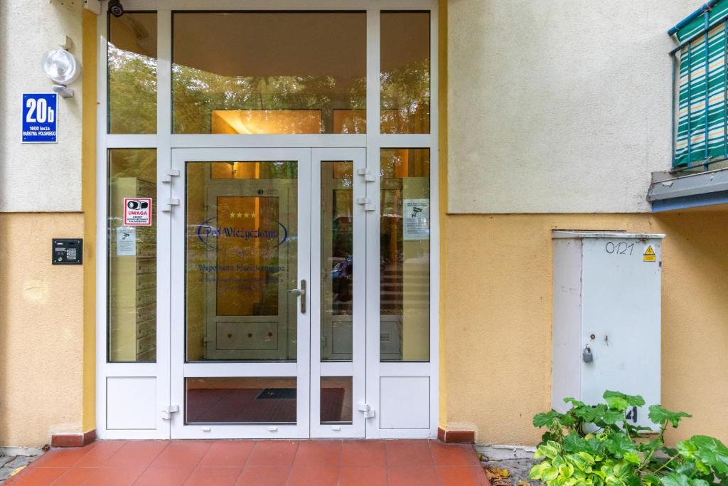 Exteriér alebo vchod do ubytovania Apartamenty Pod Wieżyczkami by Noclegi Renters