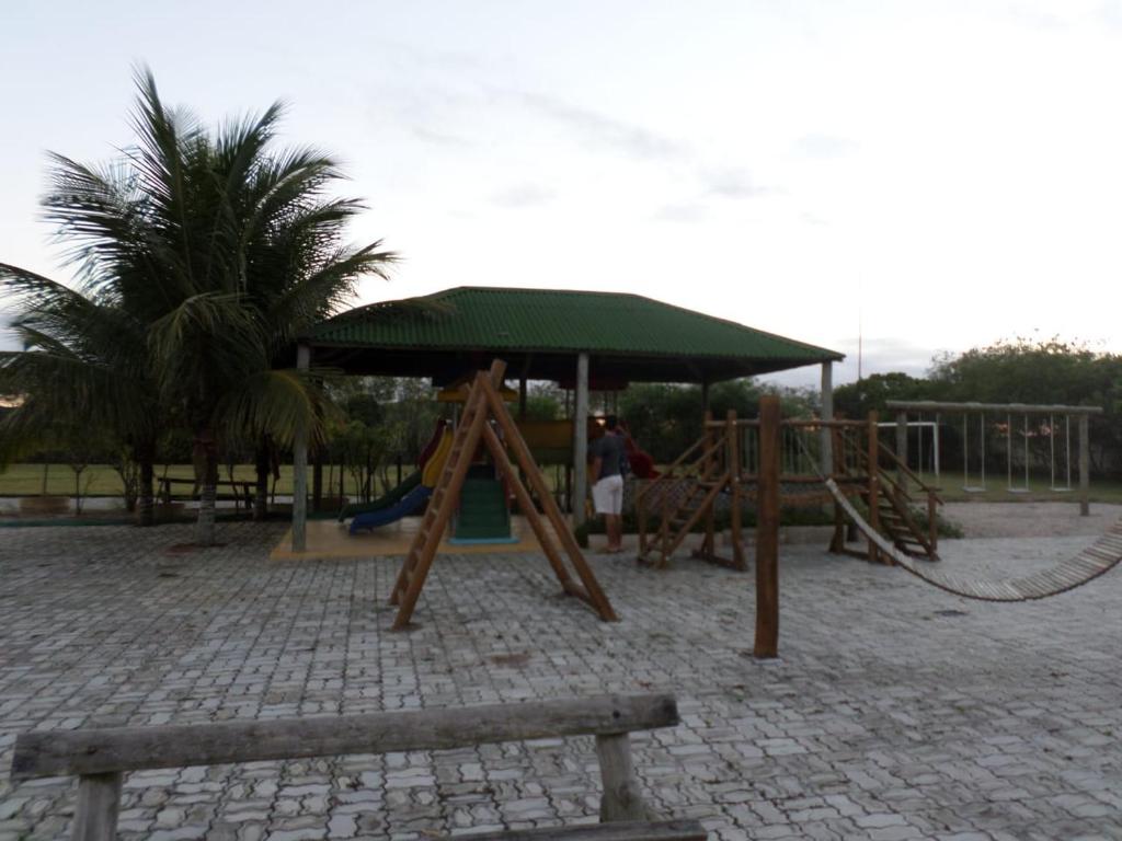  Casa de hospedes em condominio com lazer