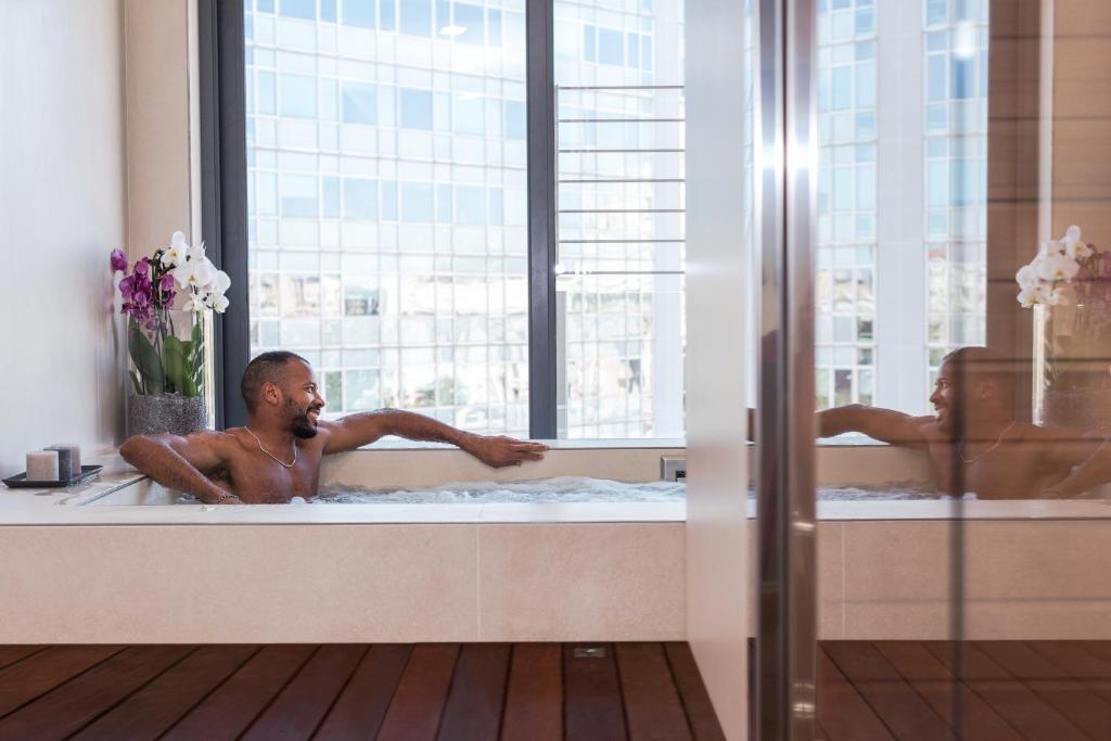 iQ Hotel Milano - Resim 18