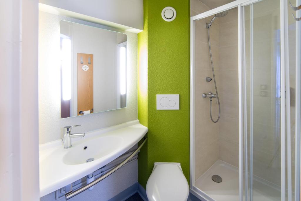 Koupelna v ubytování B&B HOTEL Verdun