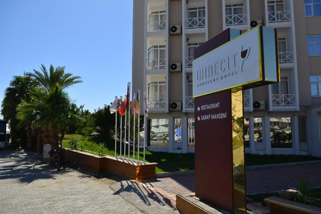 Gallery image of Winecity Hotel in Demre