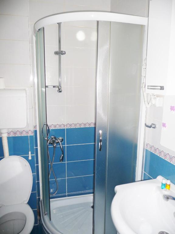 Koupelna v ubytování Sobe Rooms Aleksandar