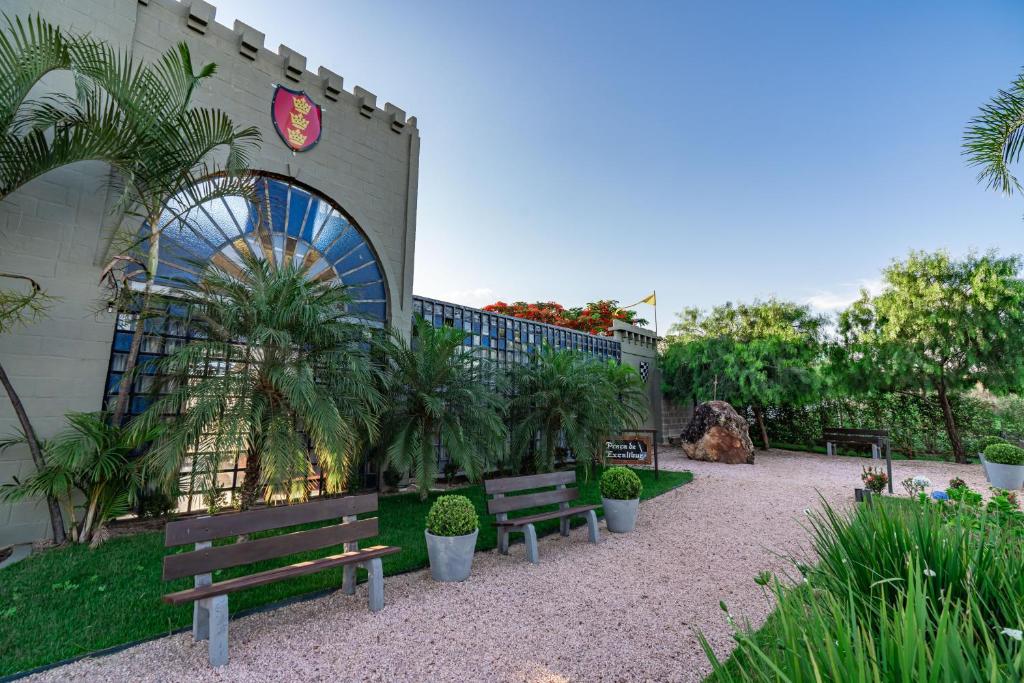  Pousada Camelot Inn