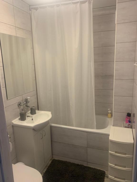 Kúpeľňa v ubytovaní Apartament Centrum Pańska