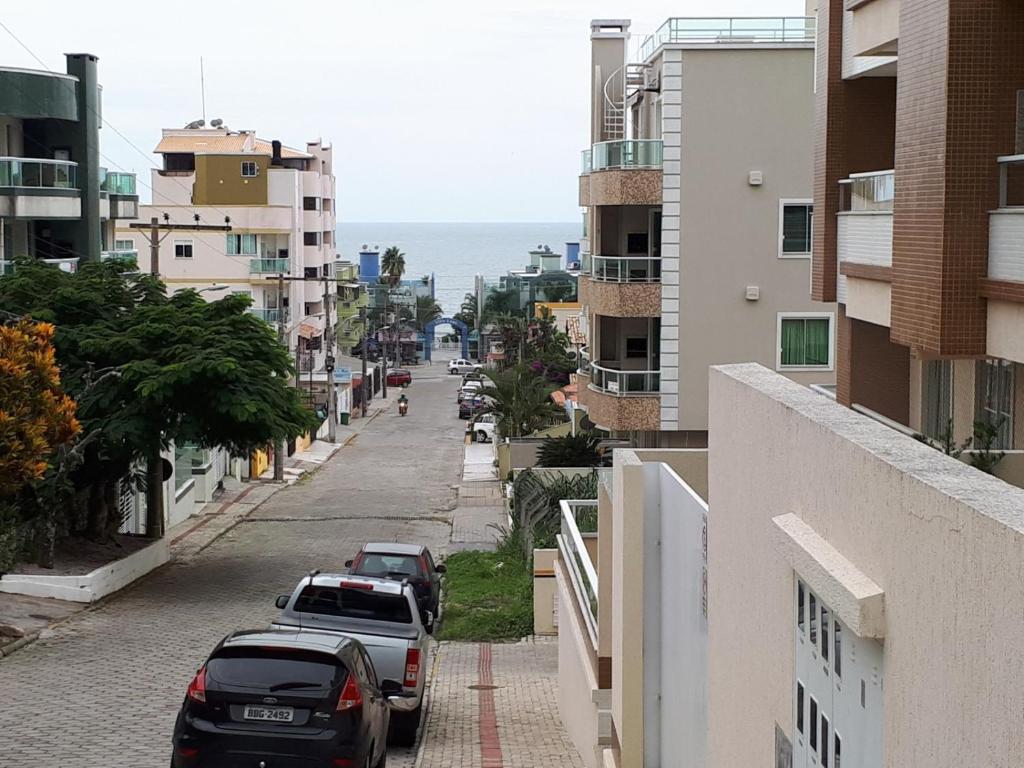  Apartamento no centro de Bombinhas