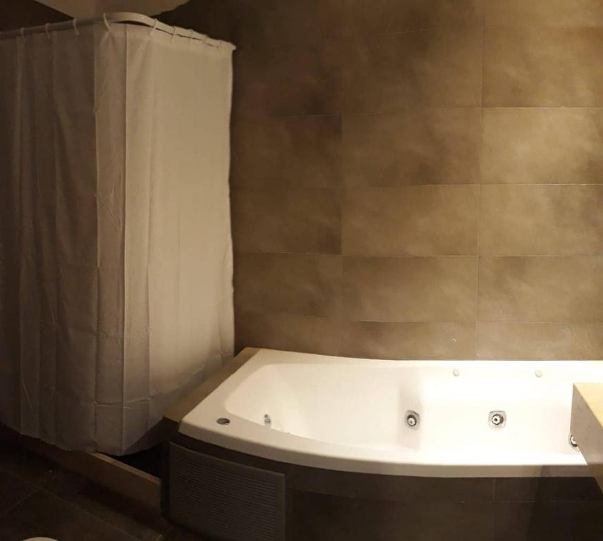 Imagen de la galería de Santinos Suites, en Luján