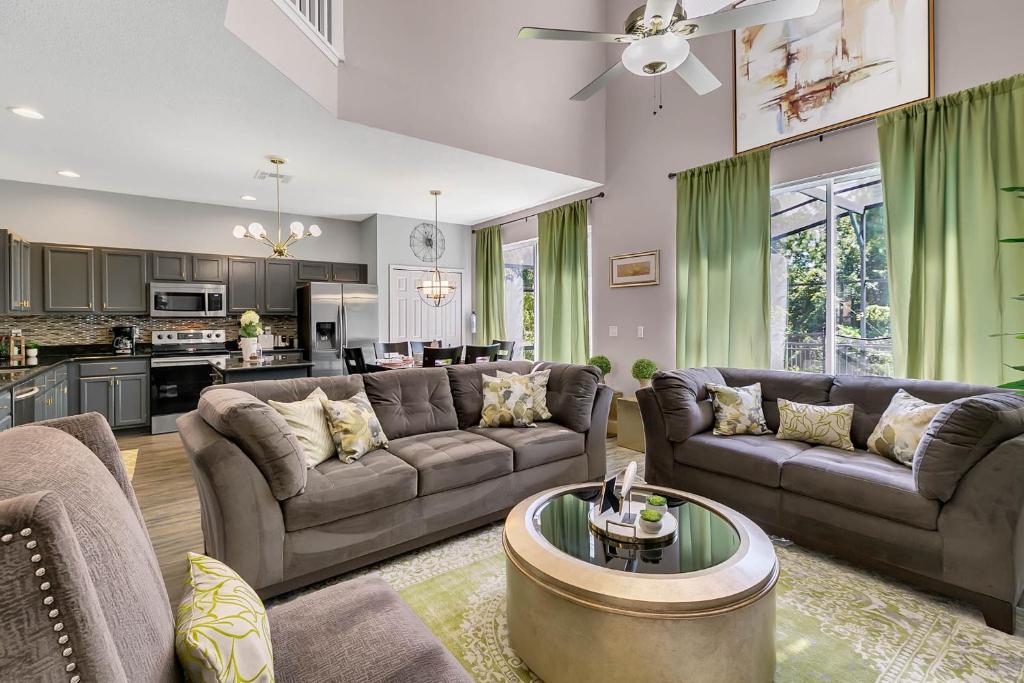 Themed Villa, 12 Min to Disney, Resort Access - Villa With Private Pool