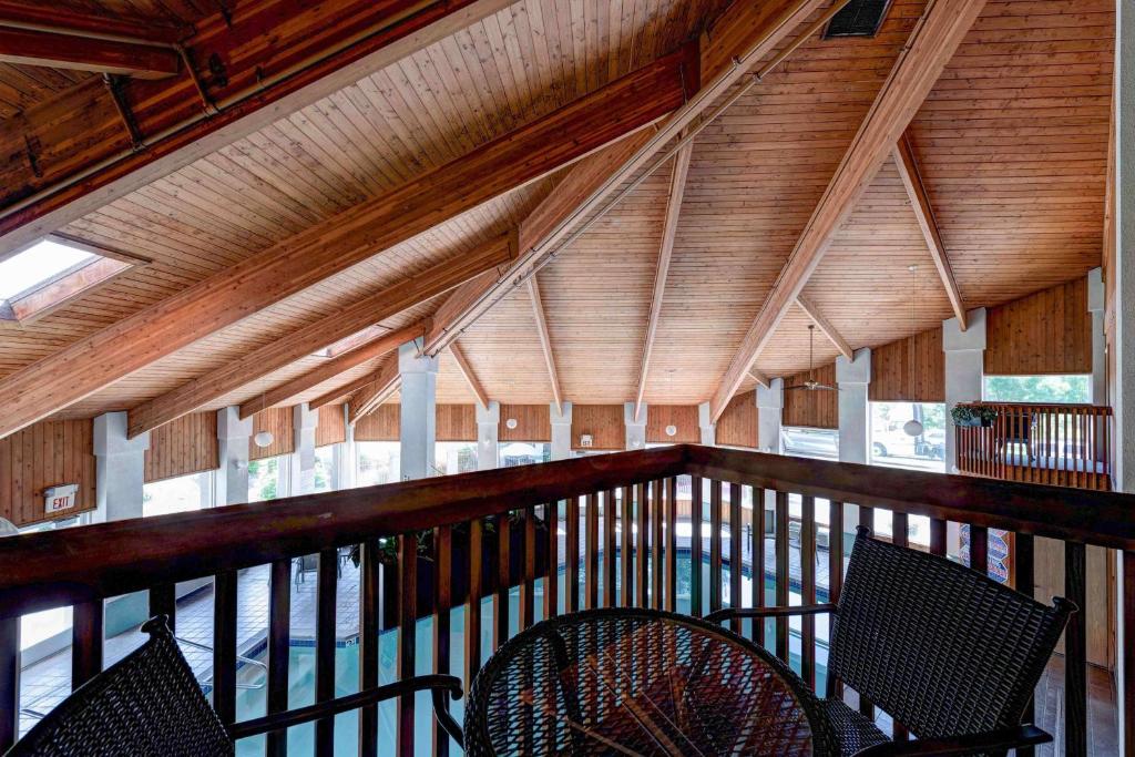 SureStay Plus Hotel by Best Western Redding - King Suite With Balcony