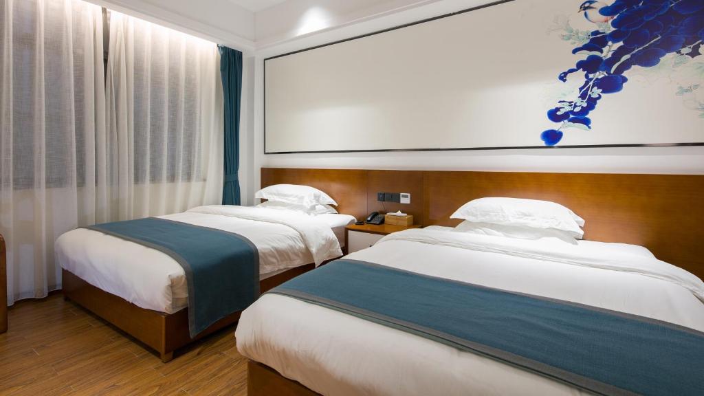 Postel nebo postele na pokoji v ubytování All Seasons Lodge