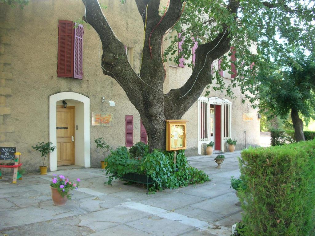 Zahrada ubytování Hostellerie Le Mirabeau