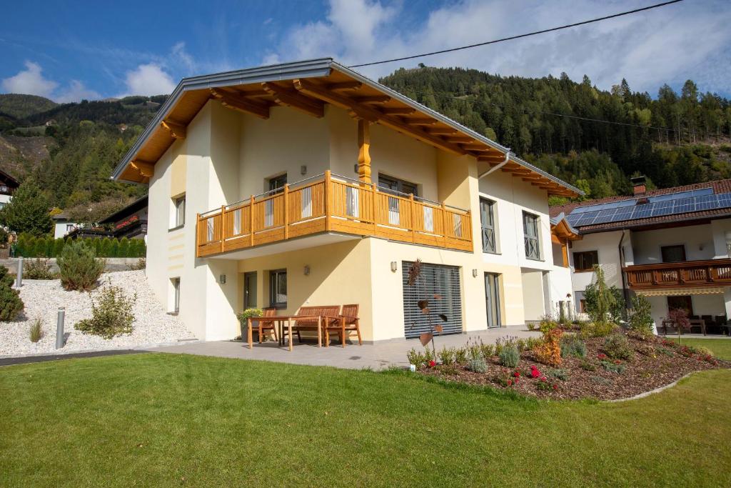 Nespecifikovaný výhled na hory nebo výhled na hory při pohledu z apartmánu