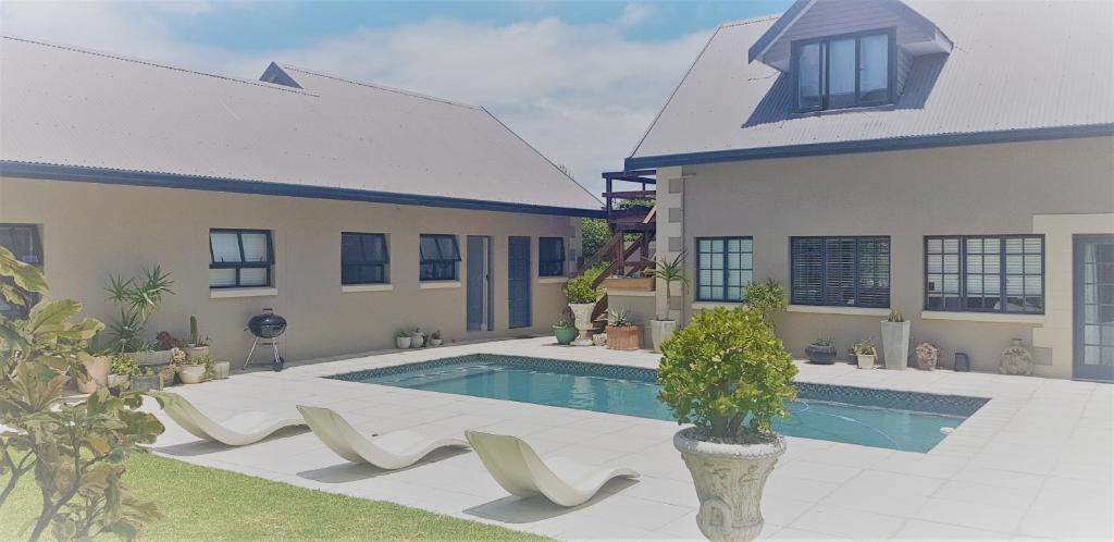 Gallery image of Stoneridge farm in Plettenberg Bay